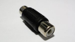 ADAPTADOR-EMPALMADOR_RCA HEMBRA/RCA HEMBRA