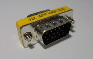 ADAPTADOR VGA HD DE 15 PINES MACHO-MACHO
