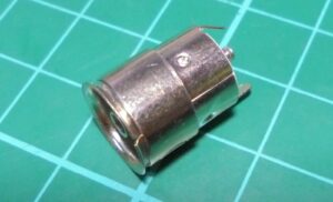 SOPORTE/TOMA H COAXIAL DE ANTENA MONTAJE PLETINA/SINTONIZADOR